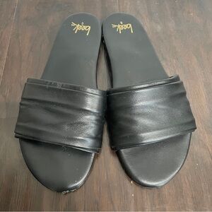 Beek Songbird Slide Sandals - Black